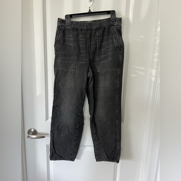 Madewell Pull On Relaxed Jean in Chelford Wash - Size Small - Picture 2 of 3